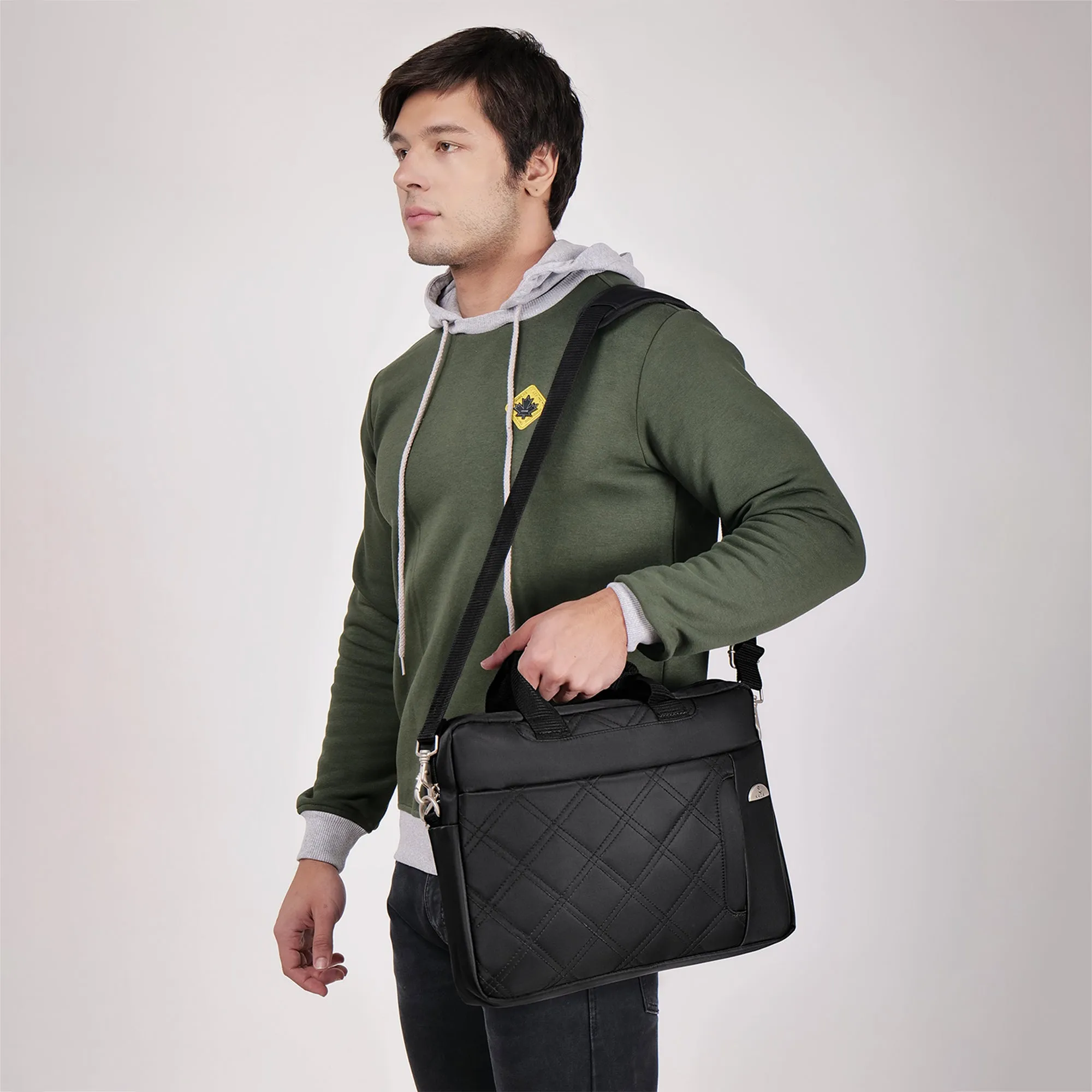 4463 Black Nylon Laptop Bag Messenger Bag