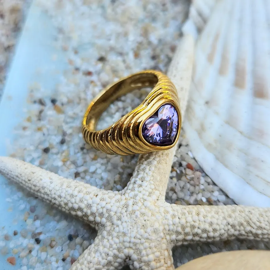 AMETHYST HEART - WATERPROOF 18K GOLD RING