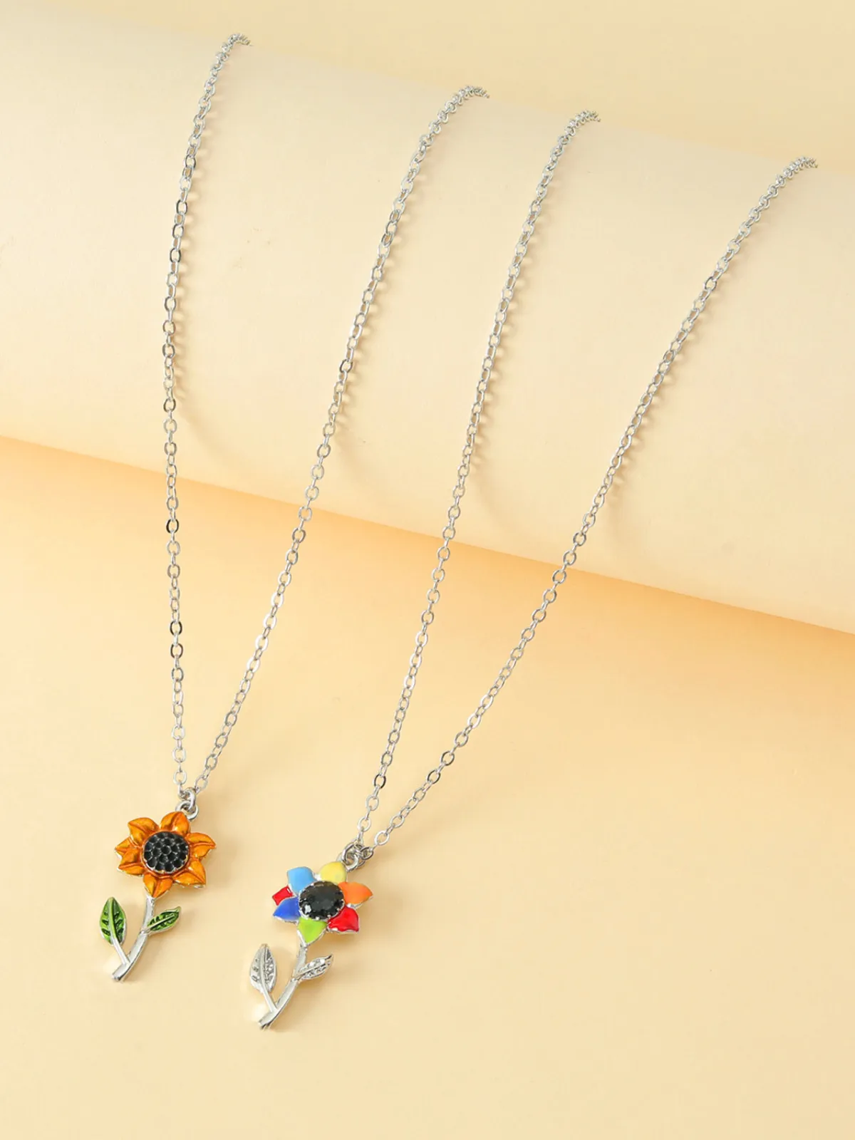 Charming Petals Sunflower Pendant Necklace