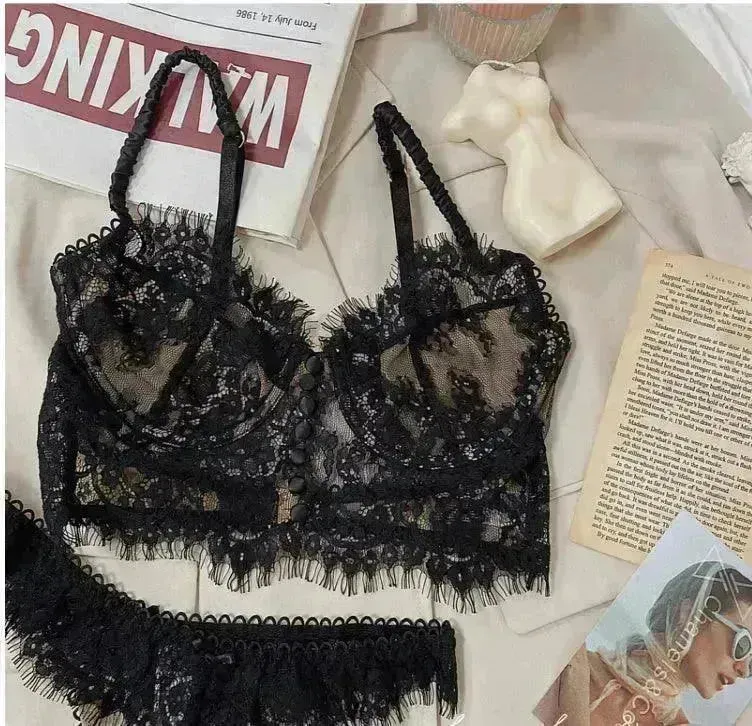 French Charming Lace Lingerie Set